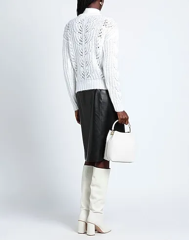 https://images.styletyx.com/images/white-knitted-turtleneck-cacharel-1271443_3.webp