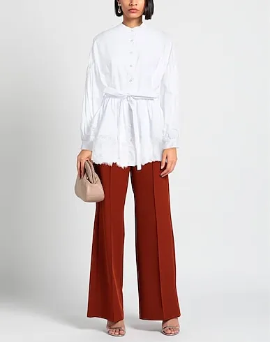https://images.styletyx.com/images/white-lace-lace-shirts-blouses-ermanno-firenze-2696269_2.webp
