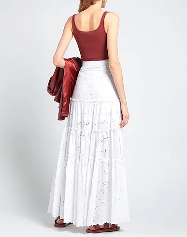 https://images.styletyx.com/images/white-lace-maxi-skirts-atos-lombardini-13568521_3.webp