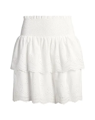 https://images.styletyx.com/images/white-lace-mini-skirt-eyelet-embroidered-cotton-miniskirt-ralph-lauren-13414623_1.webp