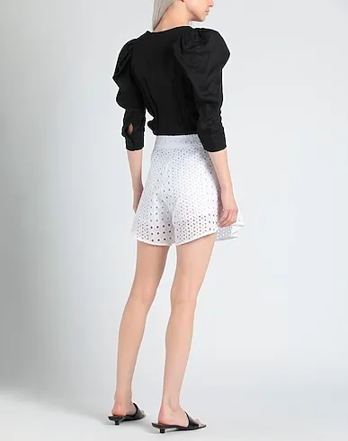 https://images.styletyx.com/images/white-lace-shorts-bermuda-face-to-face-style-1714495_3.webp