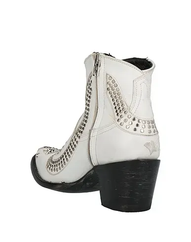 https://images.styletyx.com/images/white-leather-ankle-boot-mexicana-13155027_3.webp