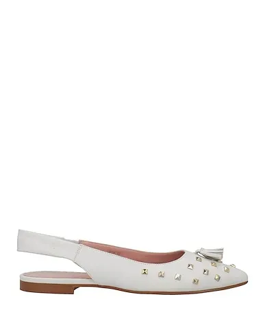 https://images.styletyx.com/images/white-leather-ballet-flats-marc-cain-13077817_1.webp