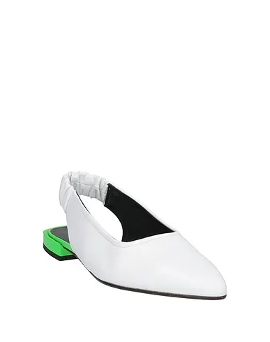 https://images.styletyx.com/images/white-leather-ballet-flats-pertini-1315249286_2.webp