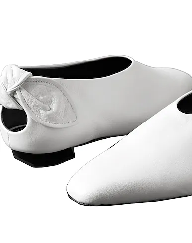 https://images.styletyx.com/images/white-leather-ballet-flats-proenza-schouler-1029363_2.webp