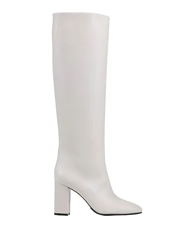 https://images.styletyx.com/images/white-leather-boots-le-silla-1278703_1.webp