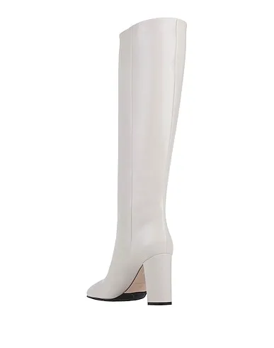 https://images.styletyx.com/images/white-leather-boots-le-silla-1278703_3.webp
