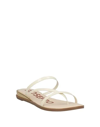 https://images.styletyx.com/images/white-leather-flip-flops-gioseppo-12920109_2.webp