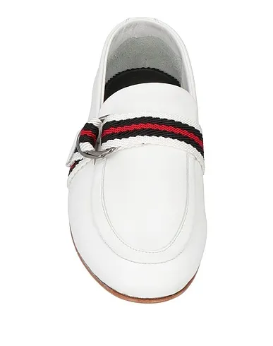https://images.styletyx.com/images/white-leather-loafers-hazy-873416818_4.webp