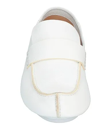 https://images.styletyx.com/images/white-leather-loafers-marsell-13324276_4.webp