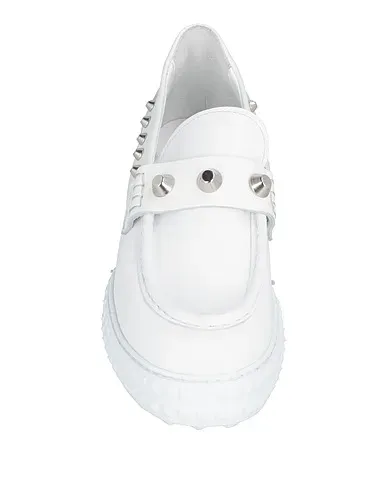 https://images.styletyx.com/images/white-leather-loafers-mich-e-simon-873933676_4.webp