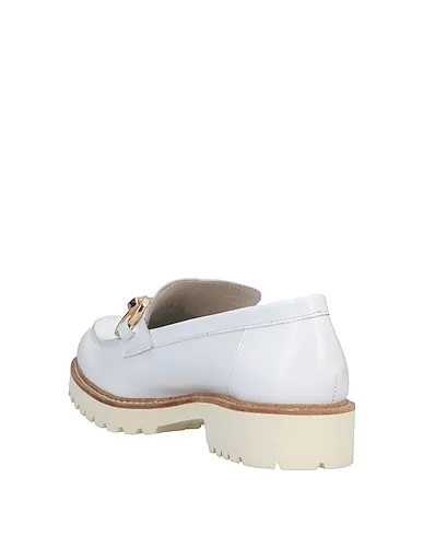 https://images.styletyx.com/images/white-leather-loafers-vsl-13294052_3.webp