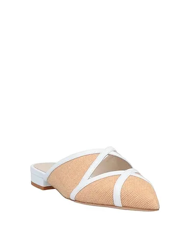https://images.styletyx.com/images/white-leather-mules-and-clogs-mia-becar-13302700_2.webp