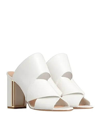 https://images.styletyx.com/images/white-leather-pump-nicholas-kirkwood-872387454_2.webp