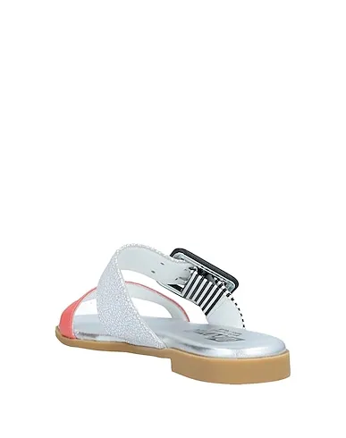 https://images.styletyx.com/images/white-leather-sandals-ebarrito-826648_3.webp