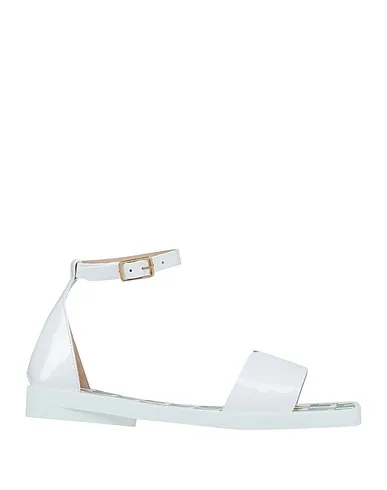 https://images.styletyx.com/images/white-leather-sandals-fabi-872843080_2.webp