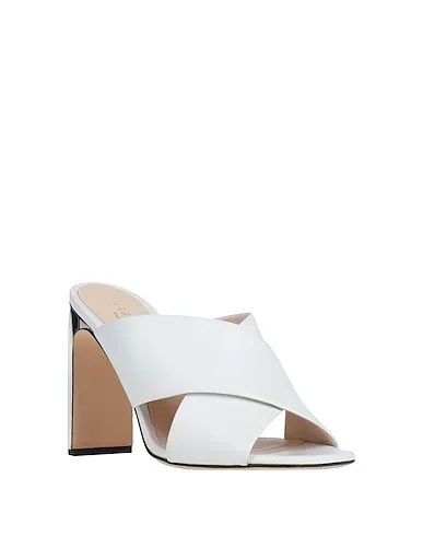 https://images.styletyx.com/images/white-leather-sandals-grey-mer-13007429_2.webp