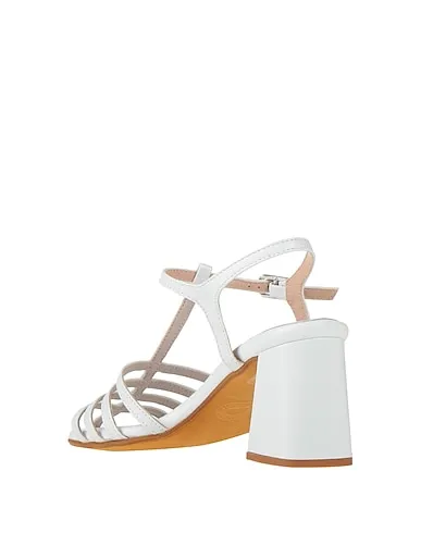 https://images.styletyx.com/images/white-leather-sandals-loretta-pettinari-12920322_3.webp