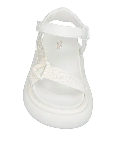 https://images.styletyx.com/images/white-leather-sandals-moncler-2866389_4.webp