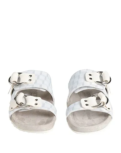 https://images.styletyx.com/images/white-leather-sandals-pierre-hardy-873312838_4.webp