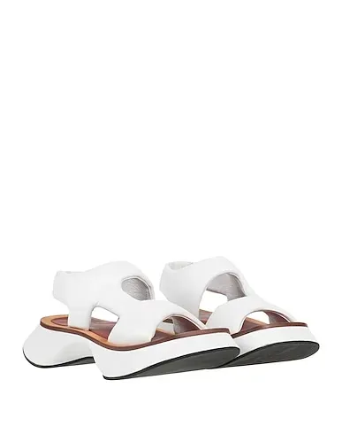 https://images.styletyx.com/images/white-leather-sandals-proenza-schouler-13428073_2.webp