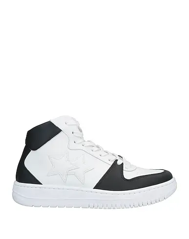 https://images.styletyx.com/images/white-leather-sneakers-2star-13179705_1.webp