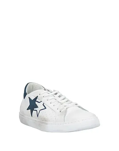 https://images.styletyx.com/images/white-leather-sneakers-2star-3324010_2.webp
