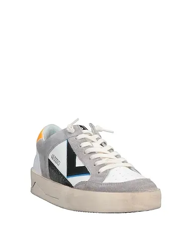 https://images.styletyx.com/images/white-leather-sneakers-4b12-13224893_2.webp
