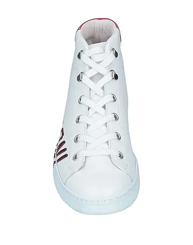 https://images.styletyx.com/images/white-leather-sneakers-a-testoni-3269658_4.webp