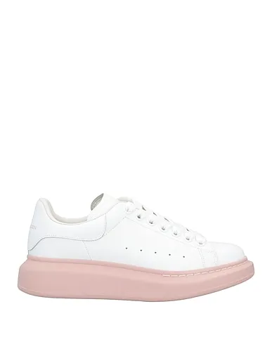 https://images.styletyx.com/images/white-leather-sneakers-alexander-mcqueen-13443370_1.webp