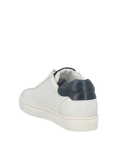 https://images.styletyx.com/images/white-leather-sneakers-bothega-41-710610949_3.webp