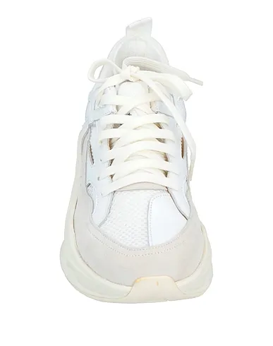 https://images.styletyx.com/images/white-leather-sneakers-brandblack-13195323_4.webp