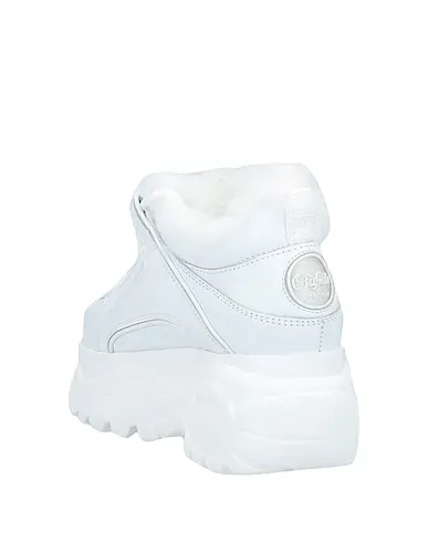 https://images.styletyx.com/images/white-leather-sneakers-buffalo-597045747_3.webp