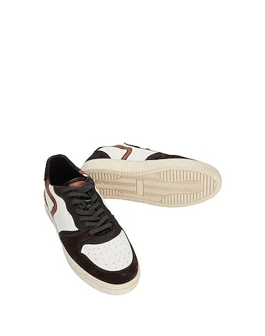 https://images.styletyx.com/images/white-leather-sneakers-cafenoir-2868682_2.webp