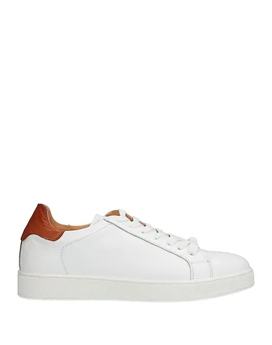 https://images.styletyx.com/images/white-leather-sneakers-cafenoir-3049391_1.webp