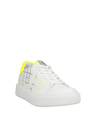 https://images.styletyx.com/images/white-leather-sneakers-cesare-paciotti-4us-3202323_2.webp