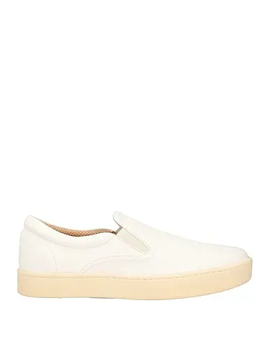 https://images.styletyx.com/images/white-leather-sneakers-eleventy-1225516019_1.webp