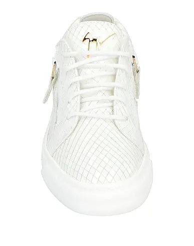 https://images.styletyx.com/images/white-leather-sneakers-giuseppe-zanotti-13057626_4.webp