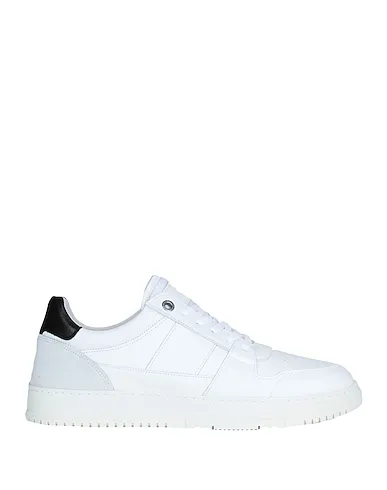 https://images.styletyx.com/images/white-leather-sneakers-jack-jones-13212323_1.webp