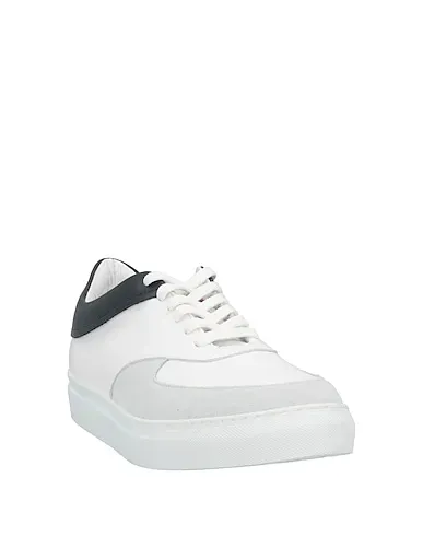 https://images.styletyx.com/images/white-leather-sneakers-lab-pal-zileri-13518542_2.webp
