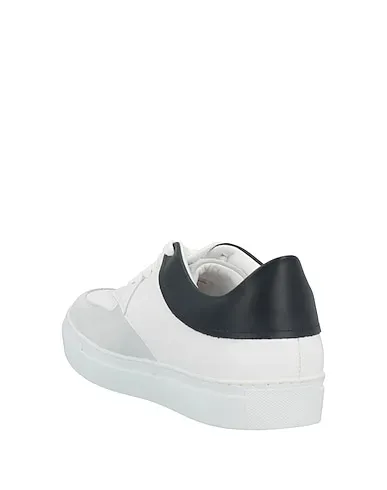 https://images.styletyx.com/images/white-leather-sneakers-lab-pal-zileri-13518542_3.webp