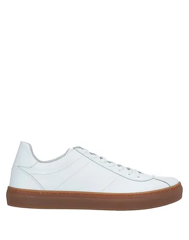 https://images.styletyx.com/images/white-leather-sneakers-liu-jo-1707275_1.webp