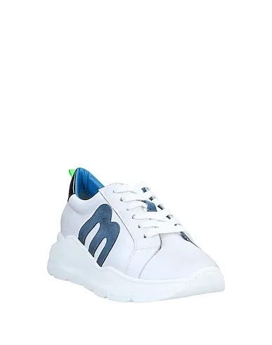 https://images.styletyx.com/images/white-leather-sneakers-momoni-1341553_2.webp