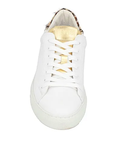 https://images.styletyx.com/images/white-leather-sneakers-nevver-1004911114_4.webp