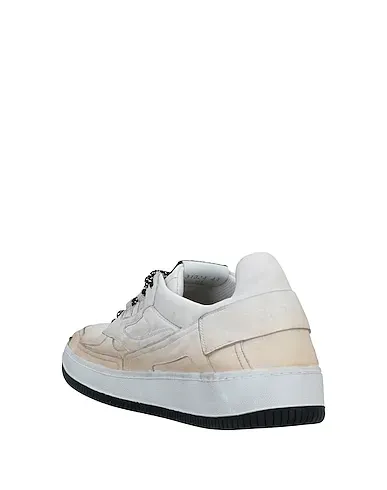 https://images.styletyx.com/images/white-leather-sneakers-premiata-597650_3.webp