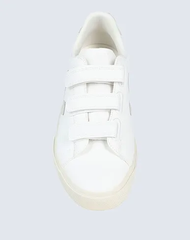 https://images.styletyx.com/images/white-leather-sneakers-recife-veja-13208414_4.webp