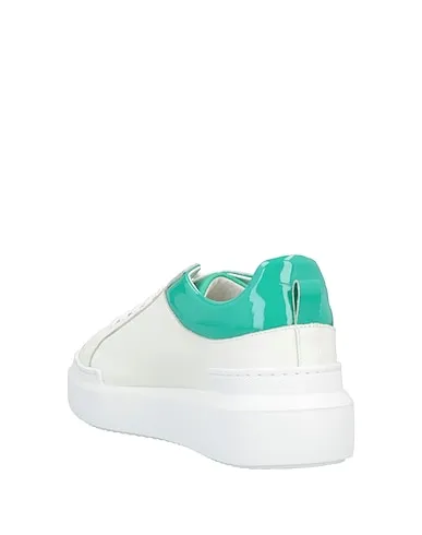 https://images.styletyx.com/images/white-leather-sneakers-tonakai-13302609_3.webp