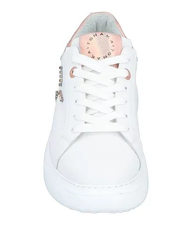 https://images.styletyx.com/images/white-leather-sneakers-tonakai-13304203_4.webp