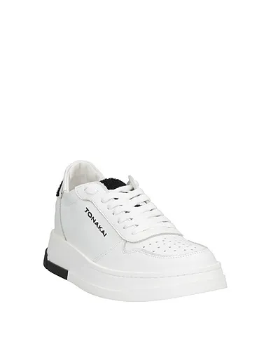 https://images.styletyx.com/images/white-leather-sneakers-tonakai-13346546_2.webp