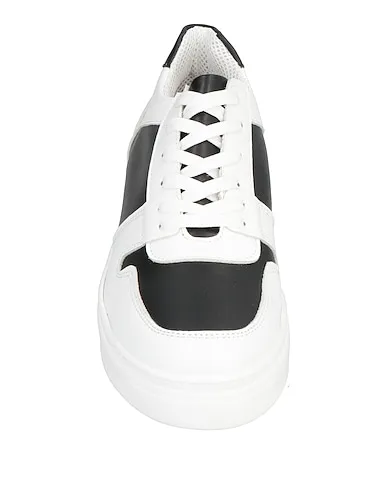 https://images.styletyx.com/images/white-leather-sneakers-tsd12-13714633_4.webp